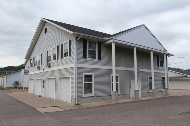 950 49th Ave unit 3, Winona, MN 55987 - photo 6