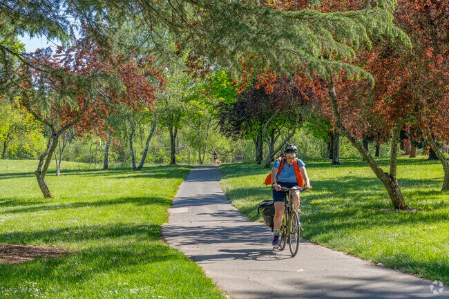 Miles of flat cycling routes at Greenway Park.