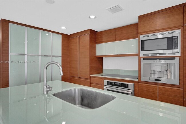 MEi unit 1803, Miami Beach, FL 33140 - photo 5