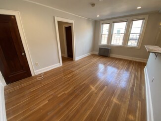 130 Highland Ave, Somerville, MA 02143