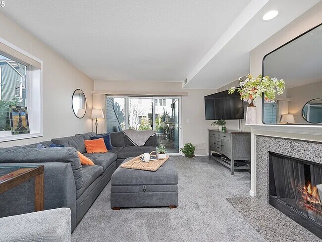 123 N Hayden Bay Dr unit 123, Portland, OR 97217 - photo 4