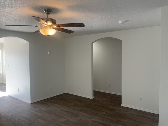 1008 Desert Paintbrush Loop NE, Rio Rancho, NM 87144 - photo 5
