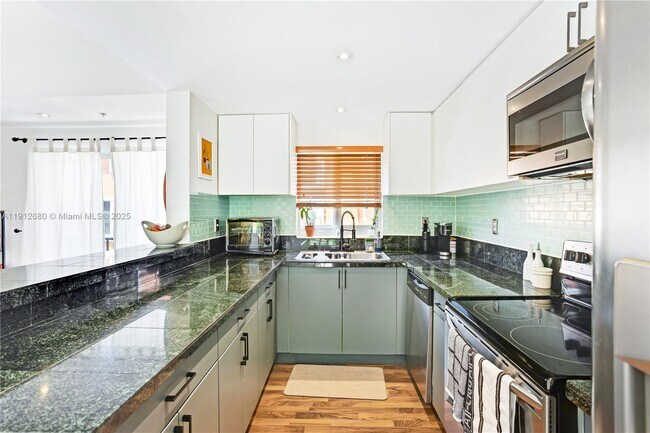 1611 SW 2nd Ct, Miami, FL 33129 - photo 6