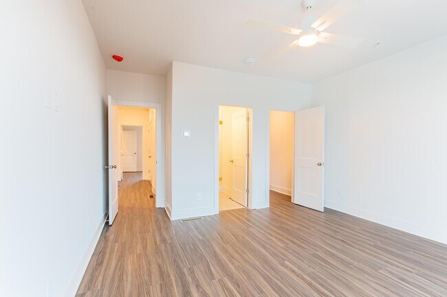 Longreen - Stack Residence unit 4, Atlanta, GA 30318 - photo 5