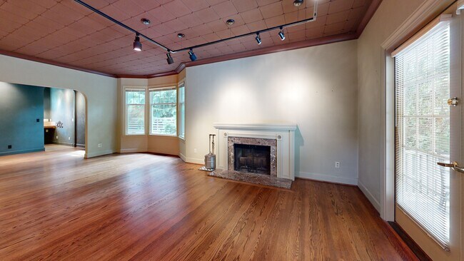 4324 35th Ave W, Seattle, WA 98199 - photo 2