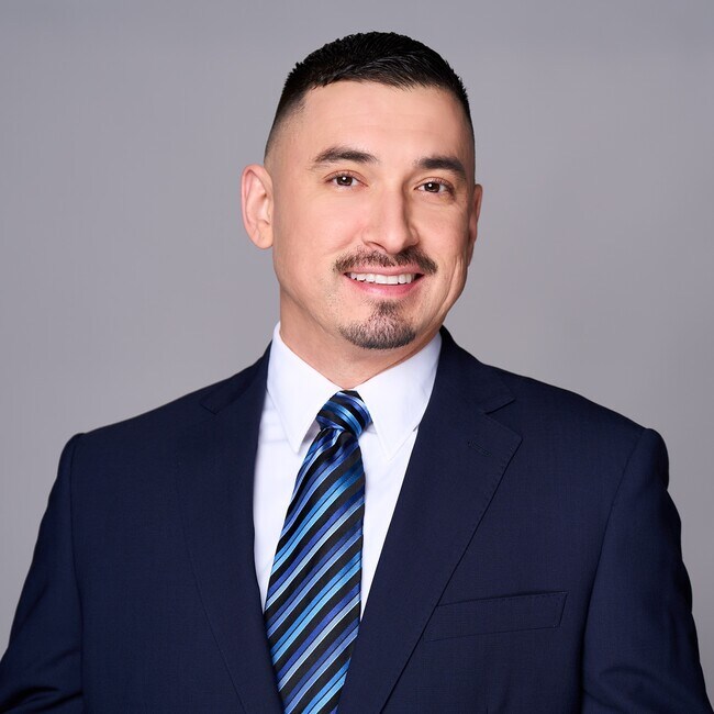 Agent Photo