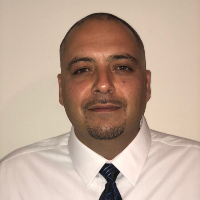 Hector Gutierrez Real Estate Agent in Saint Petersburg, FL