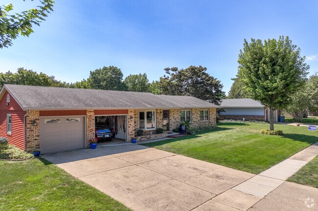 Monroe Park West sits between rural farmlands to the west and affluent neighborhoods to the east.