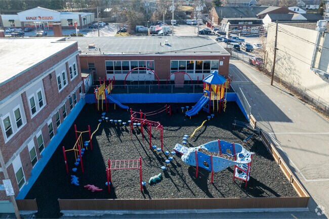 Bartlett Elementary School is a public school in Manchester.