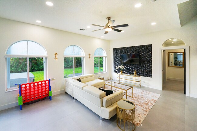 2609 Center Ave unit ID1369657P, Fort Lauderdale, FL 33308 - photo 5