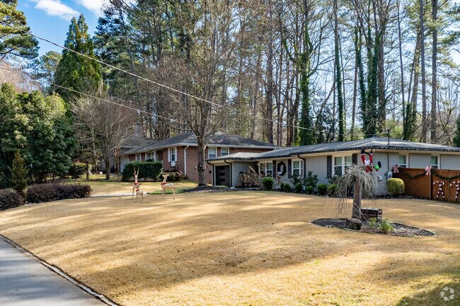 Lavista Park homes feature sprawling yards, rare for neighborhoods near the city.