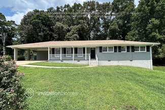 3253 Georgian Woods Cir, Decatur, GA 30034