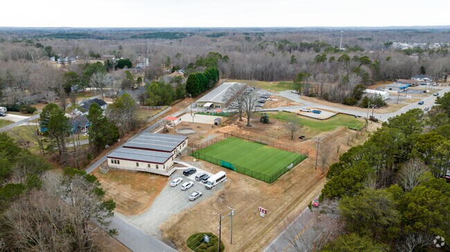 Denver Christian Academy is a private school located in Denver, NC.