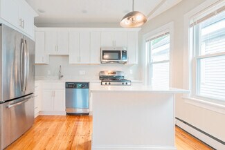 394 Centre St Unit 3, Boston, MA 02130