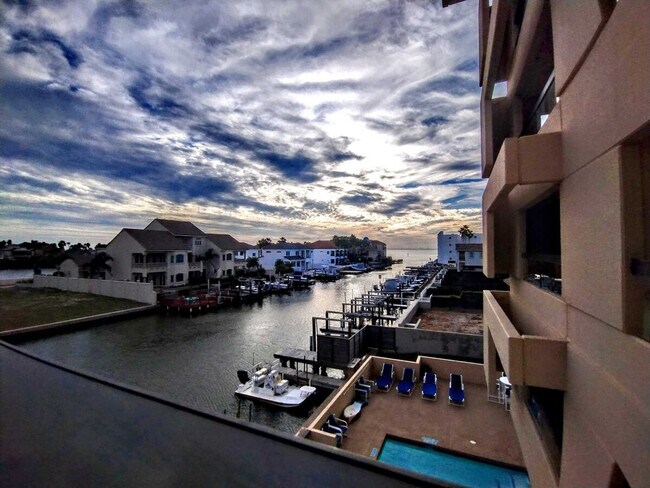 Landfall Towers unit ID1255595P, South Padre Island, TX 78597 - photo 3