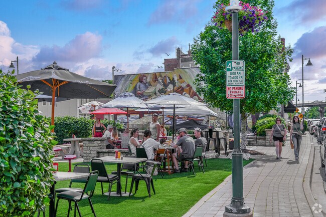 The Digs on Canal is a beautiful burger and brew restaurant in Downtown Lemont.