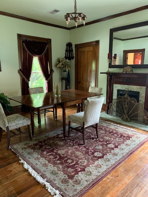 Dining room/conference room
