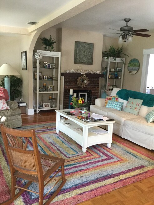 132 8th Ave N unit 2, Saint Petersburg, FL 33701 - photo 1