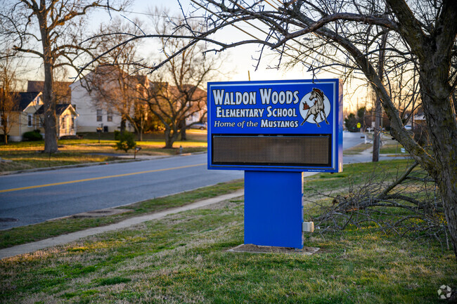 Waldon Woods Elementary School, Rankings & Reviews - Homes.com