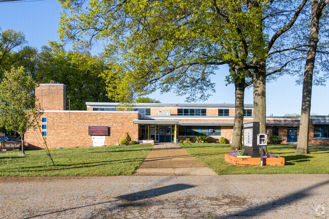 Linden's school 10 in the Wilson Park section has over 240 students in grades PK, K-5.