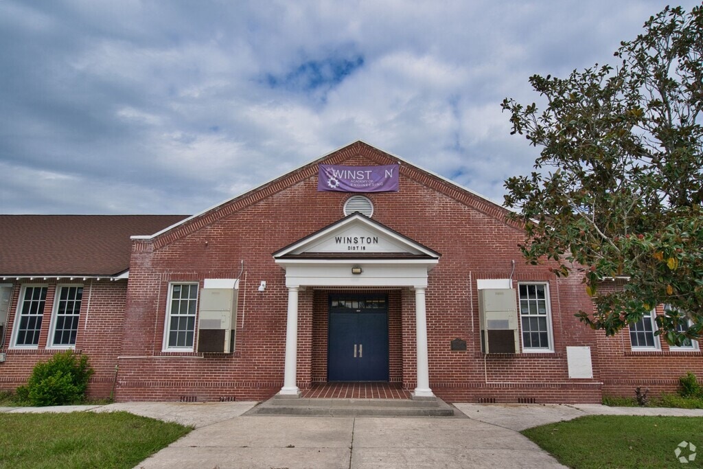 Winston Academy of Engineering serves students in the City of Lakeland community.