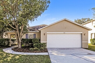 2126 Hunters Greene Dr, Lakeland, FL 33810