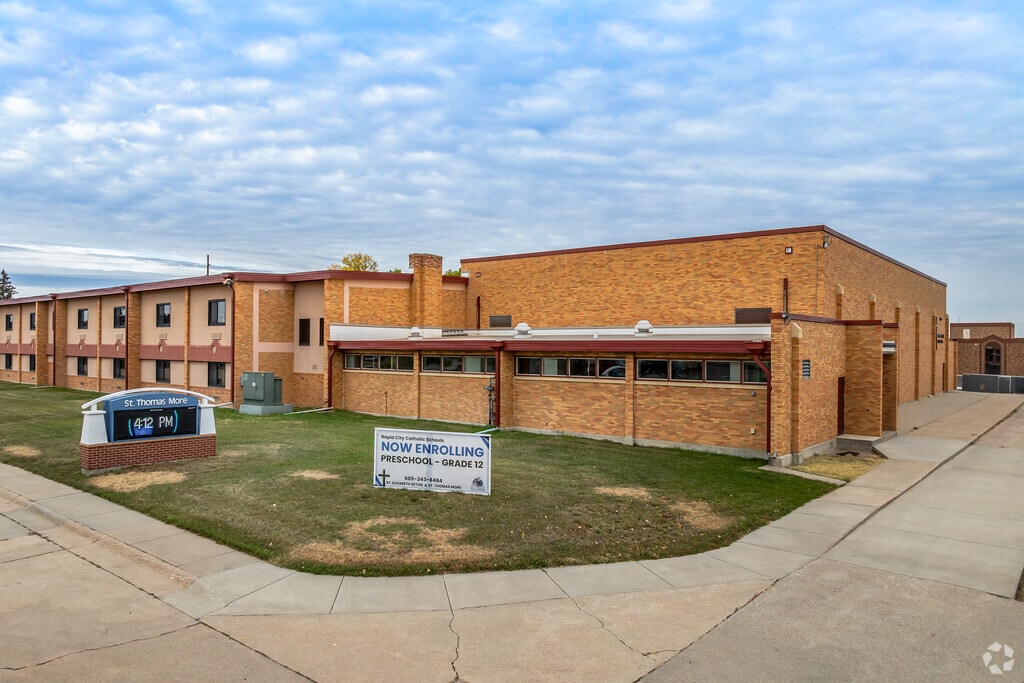 St. Thomas More Middle School
 is a highly rated school in the area.