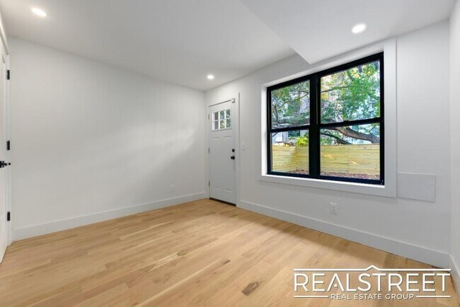 1274 Jefferson Ave unit 1, Brooklyn, NY 11221 - photo 7