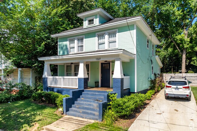 Large renovated homes are popular in the Oaklawn neighborhood.