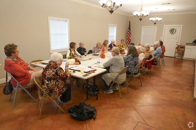 The City of Florence Community Center offers a spacious rental space for large gatherings.