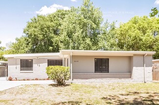 9248 83rd St N, Seminole, FL 33777