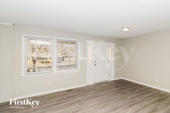 4842 Greenwood Dr, Gastonia, NC 28052 - photo 7