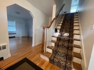 51 Bacon St, Waltham, MA 02451