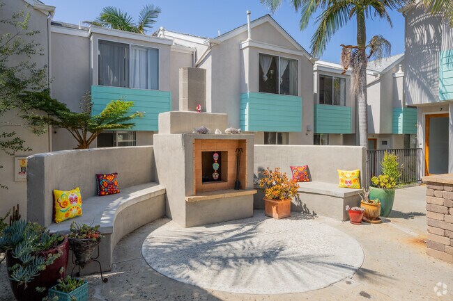 125 Hillcrest Drive, Encinitas, CA 92024 - photo 4