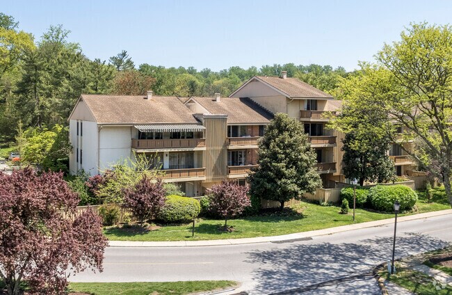 Easy condo living is available in Cross Keys.