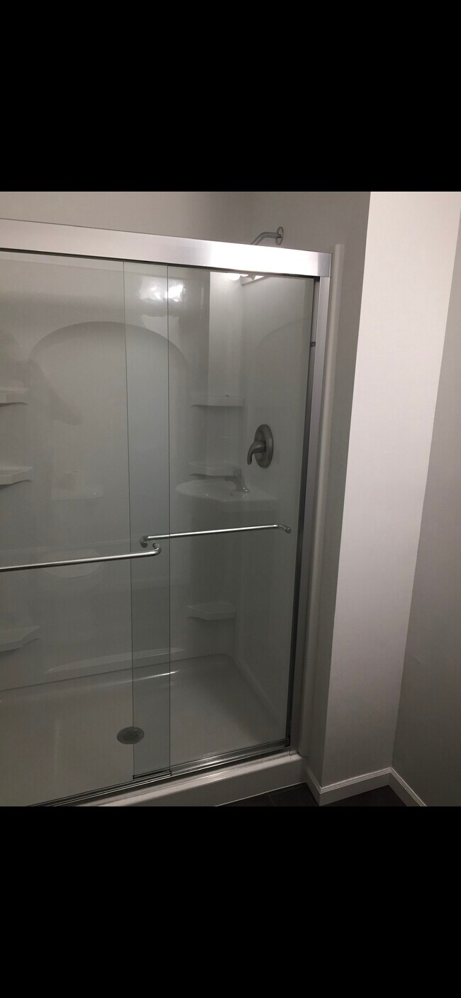 324 Jay St unit 328, La Crosse, WI 54601 - photo 3