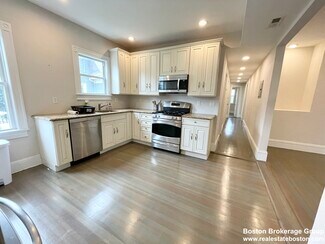 201 E Cottage St, Boston, MA 02125