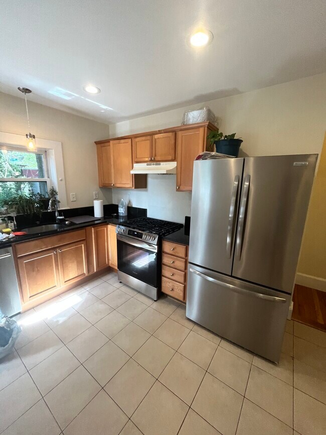 11 Irving St, Watertown, MA 02472 - photo 2