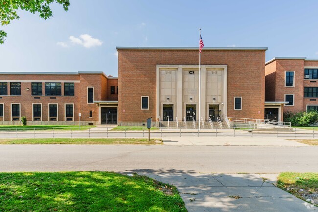 Ben Franklin Middle School in Kenmore has 630 students and the Elementary School has 470.
