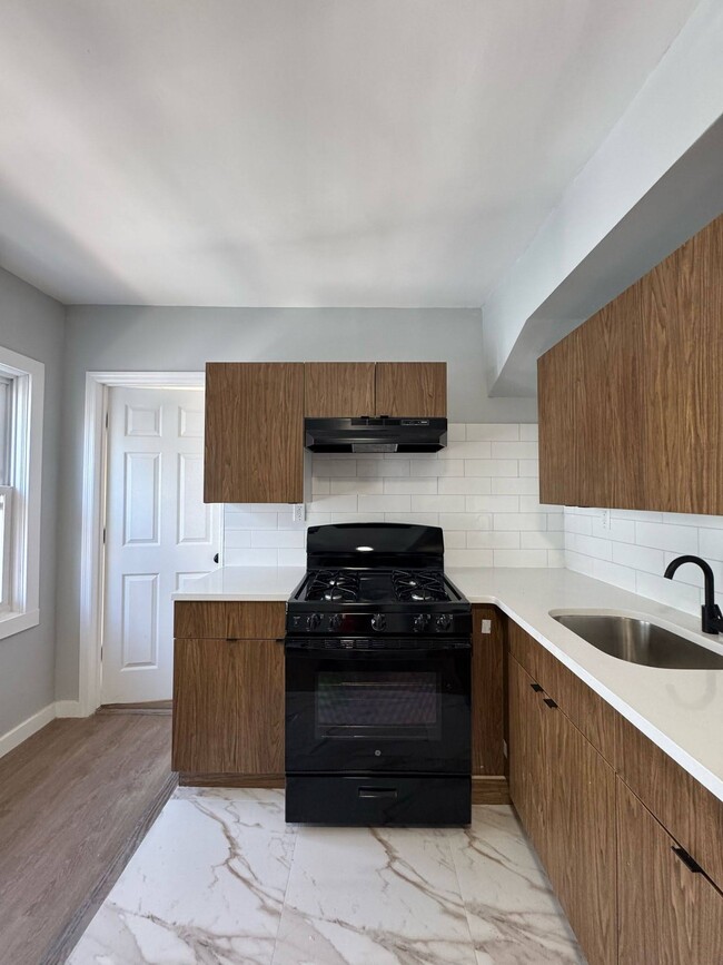 145 Vermont Ave, Newark, NJ 07106