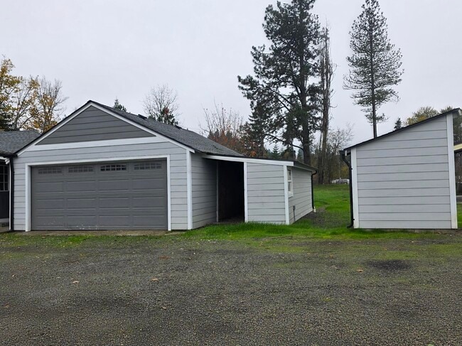 12765 Clow Corner Rd, Dallas, OR 97338 - photo 3