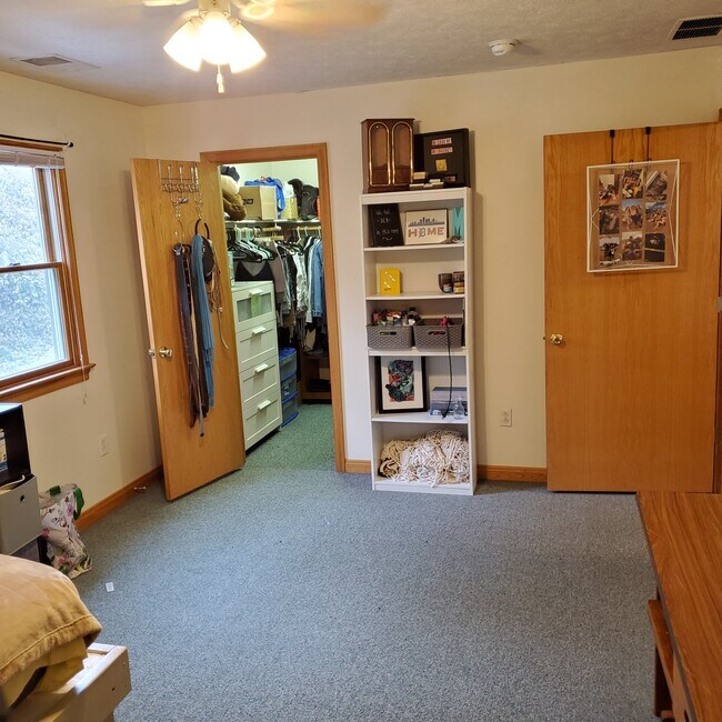 724 Weaver St unit B, Morgantown, WV 26505 - photo 5