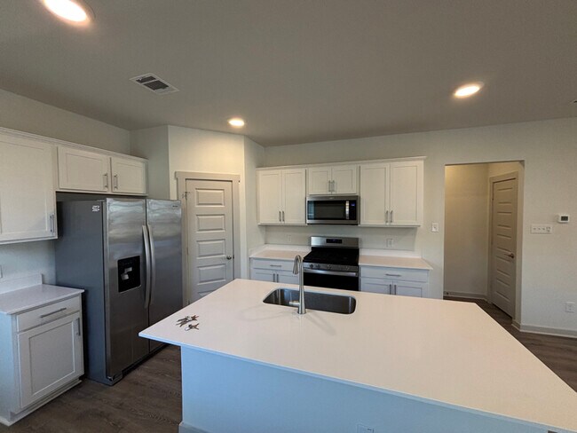 Millbrook Commons, San Marcos, TX 78666 - photo 3