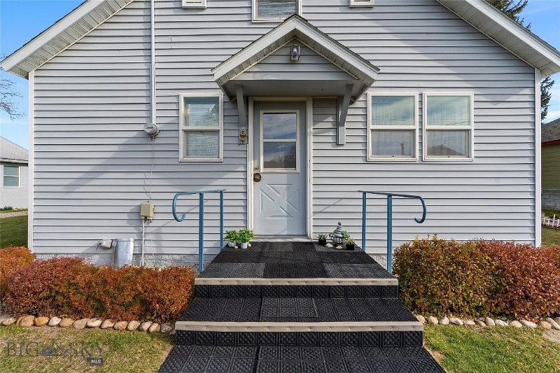 17 Walnut, Willow Creek, MT 59760 - photo 1