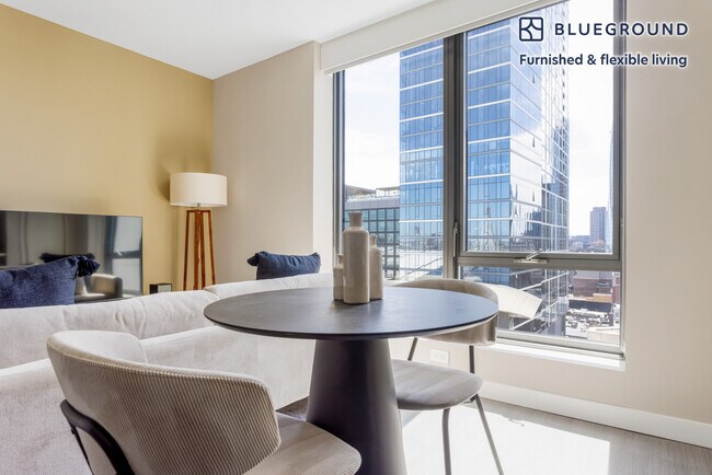 1 Nashua St unit FL16-ID702, Boston, MA 02114 - photo 4