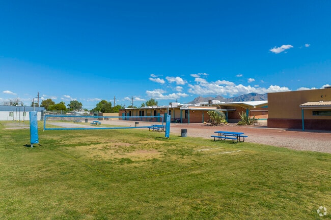 Laguna Elementary Volleyball Court 2