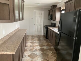 316 Chevalier Dr, Howell, MI 48843