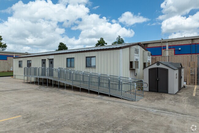 Harmony School of Excellence - Austin also has portable classrooms.