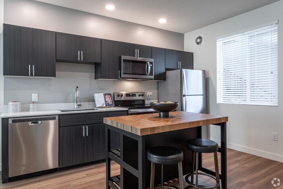 Urbana on 12th, Phoenix, AZ 85014 - photo 1