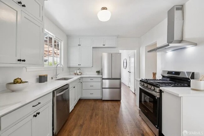 1115 Capuchino Ave, Burlingame, CA 94010 - photo 4